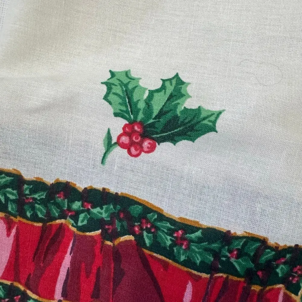 Hallmark Wamsutta Cut to Length Poinsettia Christmas Tablecloth 4 yard 72